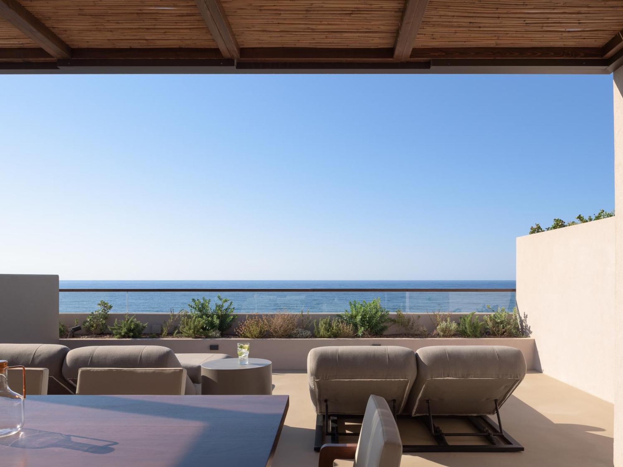 Апартаменты Kimata Beachfront Retreats, With Private Plunge Pools, By Thinkvilla